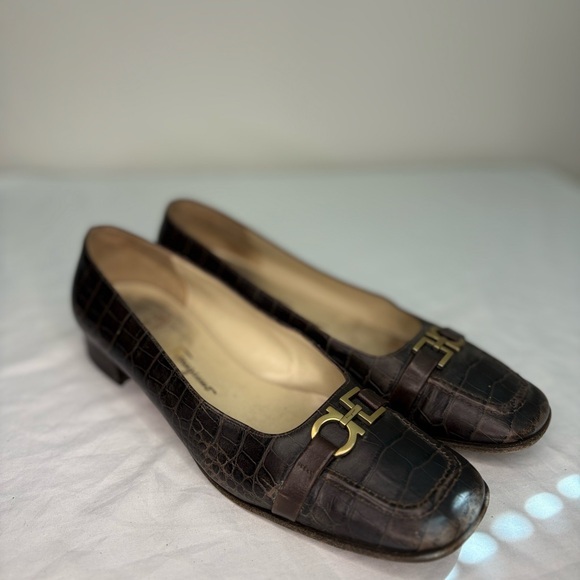 Gently worn Salvatore Farragamo brown leather crock design shoes - Picture 1 of 8